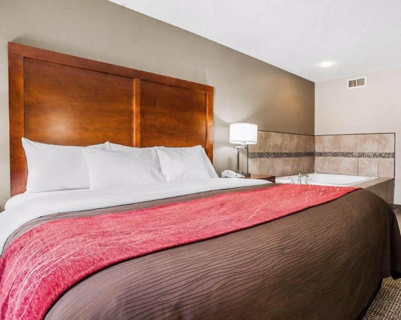 Quality Inn Florissant-St Louis Extérieur photo